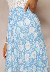 Renee - Niebieska Bawełniana Spódnica Maxi w Kwiaty Eile. Kolor: niebieski. Materiał: bawełna. Wzór: kwiaty