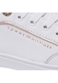 TOMMY HILFIGER - Tommy Hilfiger Sneakersy Metallic Piping Sneaker FW0FW06487 Biały. Kolor: biały. Materiał: skóra