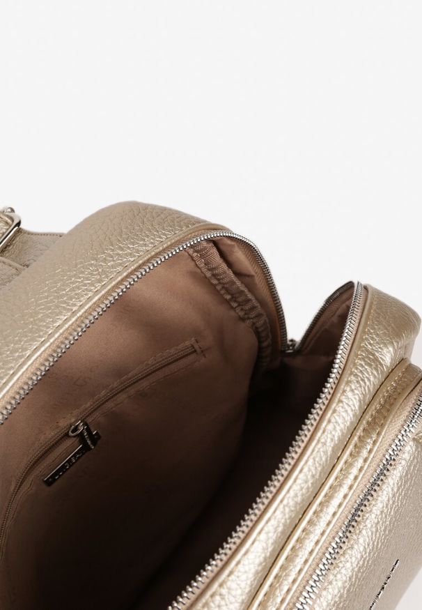 Born2be - Złoty Miejski Plecak z Dodatkowym Suwakami Nalimelle. Kolor: złoty. Materiał: jeans. Styl: biznesowy, elegancki, casual, klasyczny, wizytowy