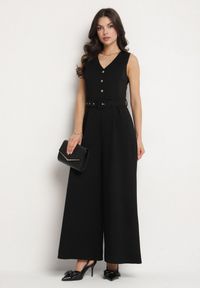 Born2be - Czarny Taliowany Kombinezon z Wiskozą Ozdobiony Paskiem Ralinelle. Okazja: na imprezę. Kolor: czarny. Materiał: wiskoza. Wzór: aplikacja. Styl: elegancki, klasyczny #7