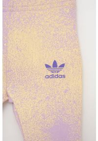 adidas Originals komplet dziecięcy kolor fioletowy. Kolor: fioletowy. Materiał: materiał. Wzór: nadruk #2