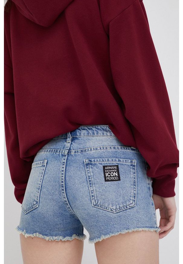 Armani Exchange szorty jeansowe damskie gładkie medium waist. Okazja: na co dzień. Kolor: niebieski. Materiał: jeans. Wzór: gładki. Styl: casual