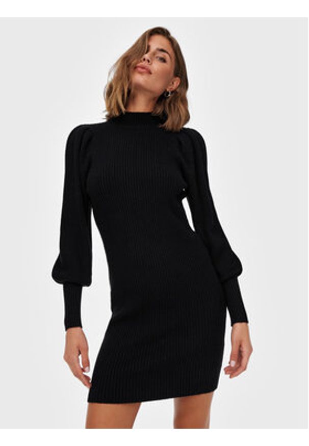 only - ONLY Sukienka dzianinowa Katia 15232502 Czarny Regular Fit. Kolor: czarny. Materiał: wiskoza