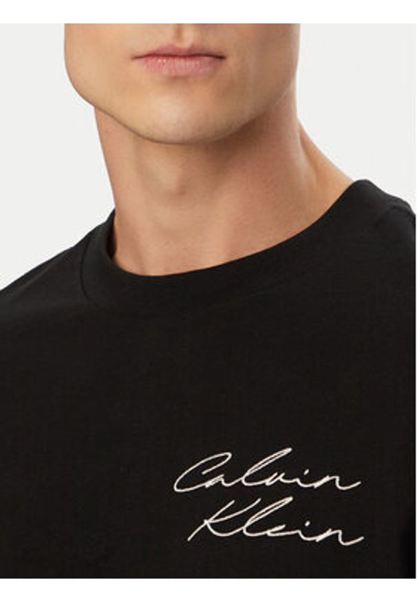 Calvin Klein Jeans T-Shirt LV04RE828G Czarny Regular Fit. Kolor: czarny. Materiał: bawełna