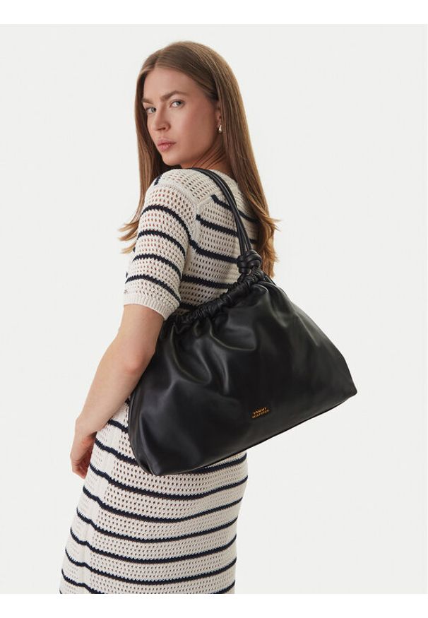 TOMMY HILFIGER - Tommy Hilfiger Torebka Th Soft Leather Hobo AW0AW18376 Czarny. Kolor: czarny. Materiał: skórzane