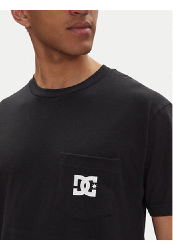 DC T-Shirt ADYZT05377 Czarny Heritage Fit. Kolor: czarny. Materiał: bawełna
