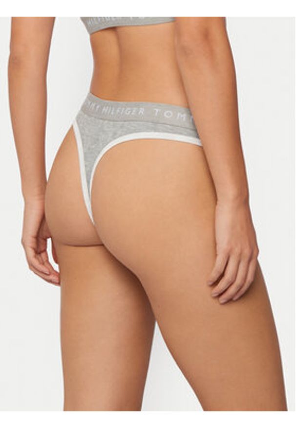TOMMY HILFIGER - Tommy Hilfiger Stringi UW0UW06581 Szary jasny. Kolor: szary. Materiał: bawełna
