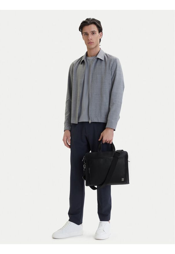 Calvin Klein Torba na laptopa Emblem Hw Commuter LV04D3290G Czarny. Kolor: czarny. Materiał: skóra