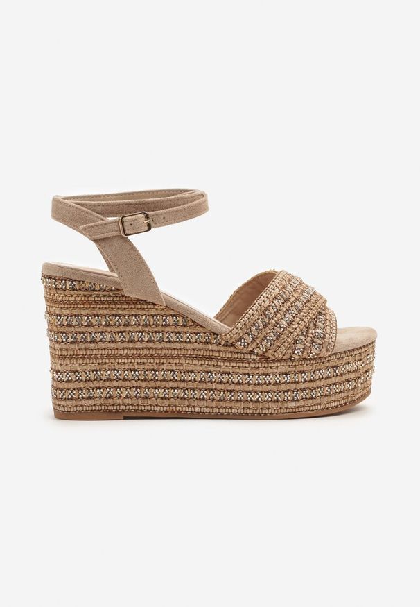 Renee - Ciemnobeżowe Sandały Boho z Metalicznymi Przeszyciami na Plecionym Koturnie Renzia. Okazja: na co dzień. Kolor: beżowy. Materiał: jeans. Sezon: lato. Obcas: na koturnie. Styl: boho