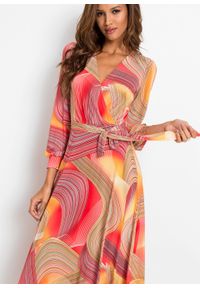Długa sukienka kopertowa bonprix pomarańczowo-jasnoróżowy z nadrukiem. Kolor: pomarańczowy. Wzór: nadruk. Typ sukienki: kopertowe. Długość: maxi #2