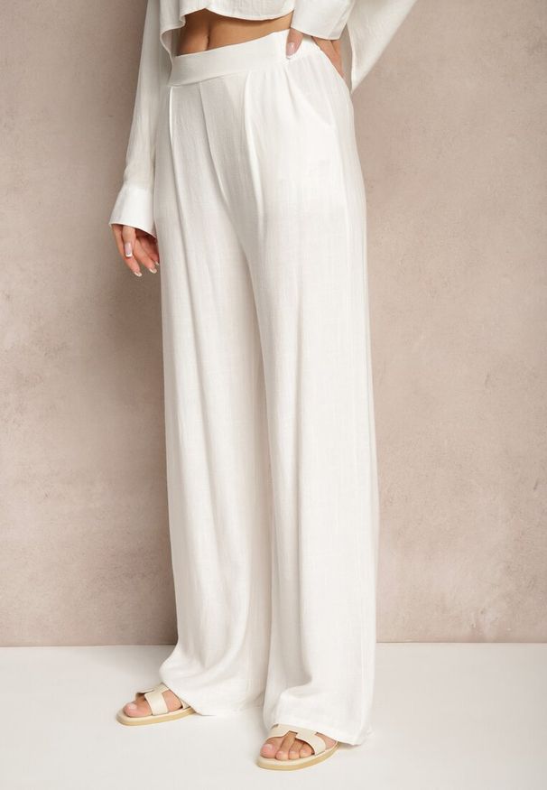 Renee - Białe Spodnie z Lnem i Bawełną o Szerokim Kroju High Waist Sallieta. Okazja: na co dzień. Stan: podwyższony. Kolor: biały. Materiał: bawełna, len. Styl: casual