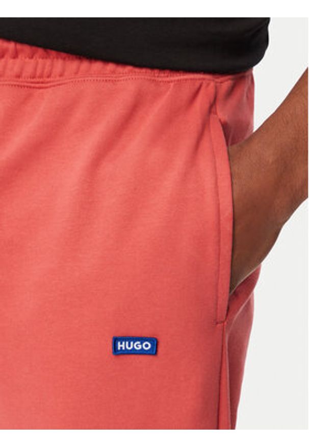 Hugo - HUGO Dres Nalonso Nap 50522369 Czerwony Regular Fit. Kolor: czerwony. Materiał: bawełna