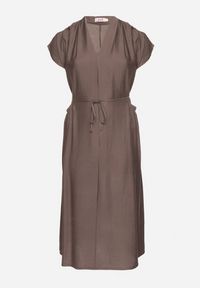 Born2be - Ciemnoszara Wiskozowa Sukienka Pudełkowa z Cienkim Paskiem i Kieszeniami Lumivorae. Okazja: na co dzień. Kolekcja: plus size. Kolor: szary. Materiał: wiskoza. Typ sukienki: proste, dla puszystych. Styl: elegancki, casual #4
