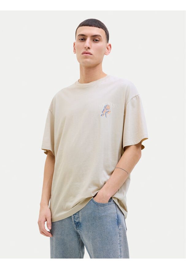 Jack & Jones T-Shirt Charge 12269384 Beżowy Relaxed Fit. Kolor: beżowy. Materiał: bawełna