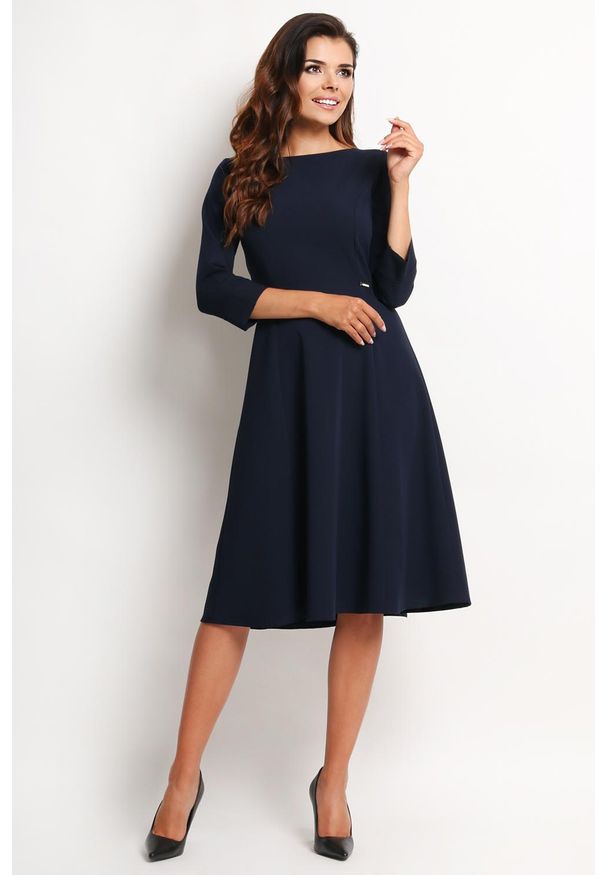 Niebieska sukienka wizytowa Awama elegancka, midi