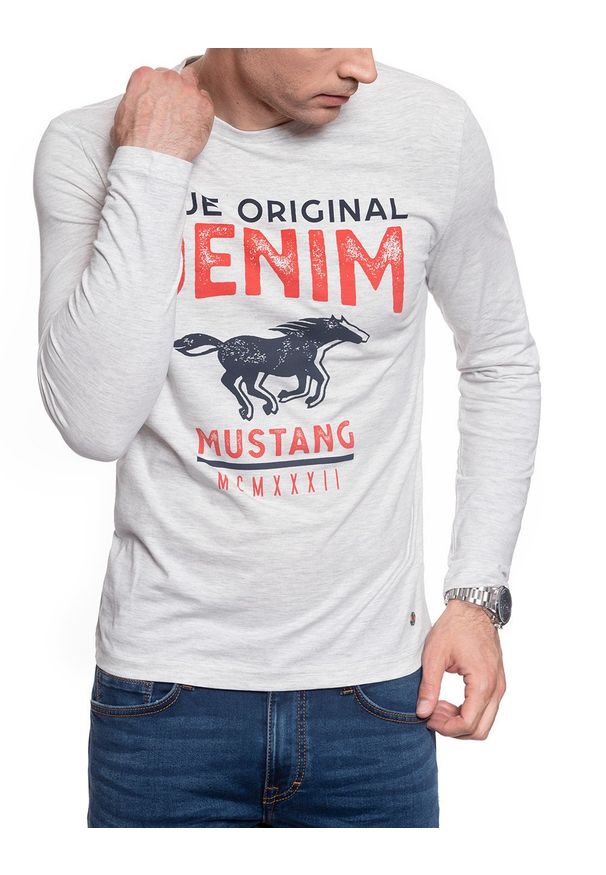 Mustang - LONGSLEEVE MUSTANG Adrian C Print 1008952 2064. Długość rękawa: długi rękaw. Długość: długie. Wzór: nadruk