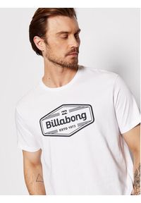 Billabong T-Shirt Trademark C1SS62 BIP2 Biały Regular Fit. Kolor: biały. Materiał: bawełna