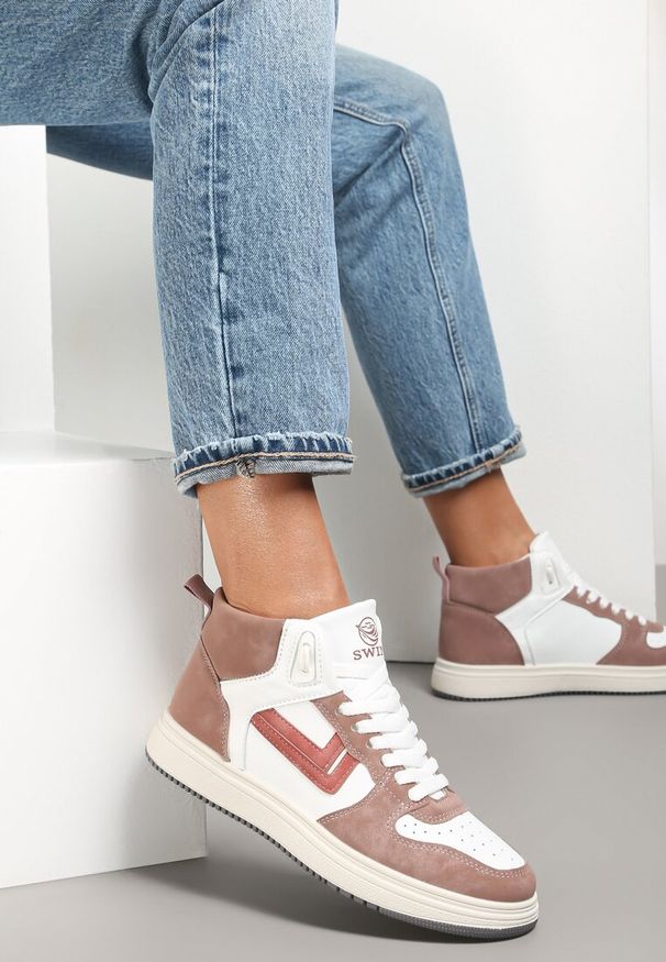 Renee - Różowe Sneakersy Maeramia. Okazja: na co dzień. Kolor: różowy. Materiał: jersey, jeans