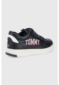 TOMMY HILFIGER - Tommy Hilfiger sneakersy dziecięce kolor granatowy. Nosek buta: okrągły. Zapięcie: rzepy. Kolor: niebieski. Szerokość cholewki: normalna #4