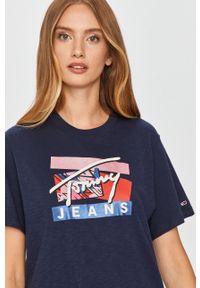 Tommy Jeans - T-shirt. Okazja: na co dzień. Kolor: niebieski. Materiał: bawełna, dzianina. Wzór: nadruk. Styl: casual #1