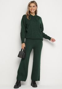 Born2be - Ciemnozielony Dzianinowy Komplet Bluza z Kapturem w Warkoczowy Splot i Spodnie z Szerokimi Nogawkami Narahai. Kolor: zielony. Materiał: dzianina. Wzór: ze splotem #4