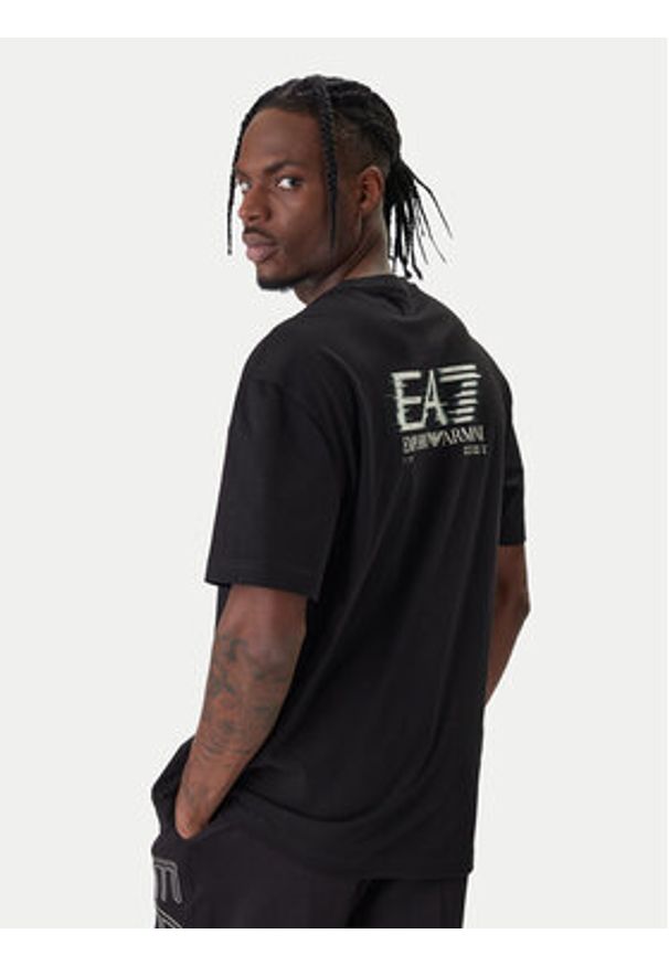 EA7 Emporio Armani T-Shirt 7M001327 AF17789 UC001 Czarny Relaxed Fit. Kolor: czarny. Materiał: bawełna