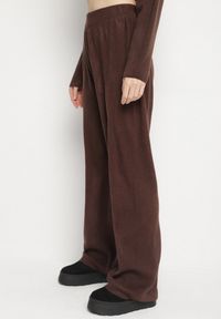 Born2be - Brązowy Dzianinowy Komplet z Wełną Spodnie i Sweter Tesira. Kolor: brązowy. Materiał: wełna, dzianina