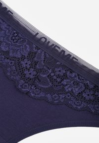 Renee - Granatowe Majtki Typu Stringi z Bawełną i Koronką Zeliche. Kolor: niebieski. Materiał: bawełna, koronka. Wzór: koronka #3