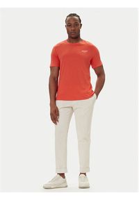 Mustang T-Shirt Austin 1016857 Czerwony Regular Fit. Kolor: czerwony. Materiał: bawełna #2