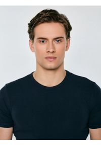 Big-Star - Koszulka męska slim z bawełny supima granatowa Supiclassic 403. Kolor: niebieski. Materiał: bawełna #5