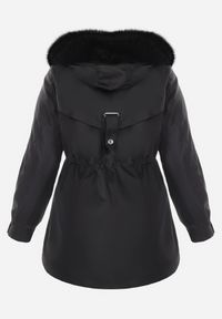 Born2be - Czarna Kurtka Parka Nylonowa Deseyi. Okazja: na spacer. Kolekcja: plus size. Kolor: czarny. Materiał: nylon. Sezon: zima. Styl: klasyczny, elegancki