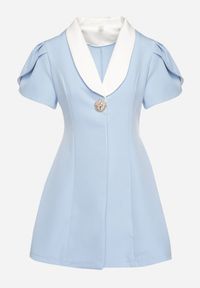 Born2be - Niebieska Sukienka w Stylu Retro z Biżuteryjną Broszką i Ozdobnymi Rękawami Tilanea. Okazja: na co dzień. Typ kołnierza: dekolt w kształcie V. Kolor: niebieski. Styl: retro #7