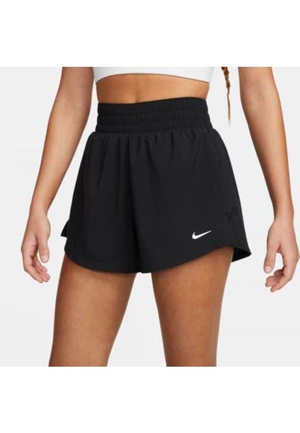 Spodnie treningowe damskie Nike DX6016. Kolor: czarny. Materiał: materiał, syntetyk. Długość: krótkie. Sport: fitness