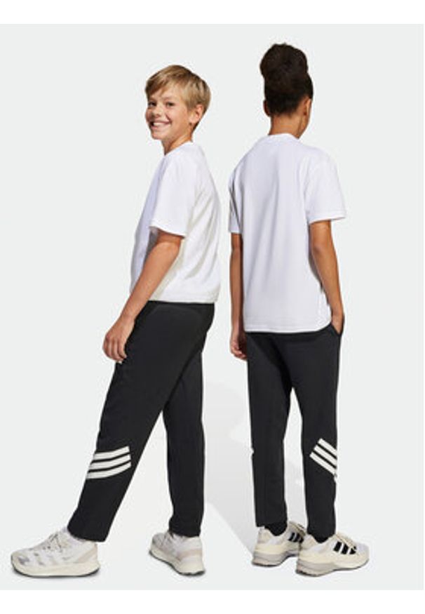 Adidas - adidas Spodnie dresowe Future Icons 3-Stripes JJ4808 Czarny Regular Fit. Kolor: czarny. Materiał: bawełna