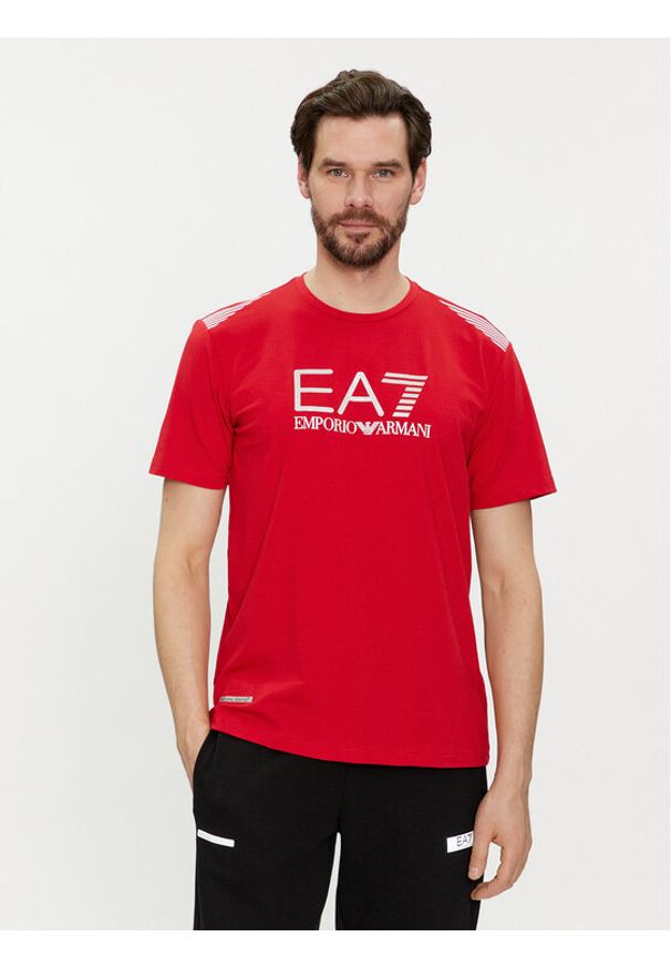 EA7 Emporio Armani T-Shirt 3DPT29 PJULZ 1461 Czerwony Regular Fit. Kolor: czerwony. Materiał: bawełna, syntetyk