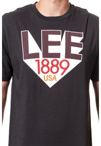 Lee - LEE T SHIRT RETRO T FADED BLACK (TALL) L63UAIKD. Kolor: czarny. Styl: retro #8