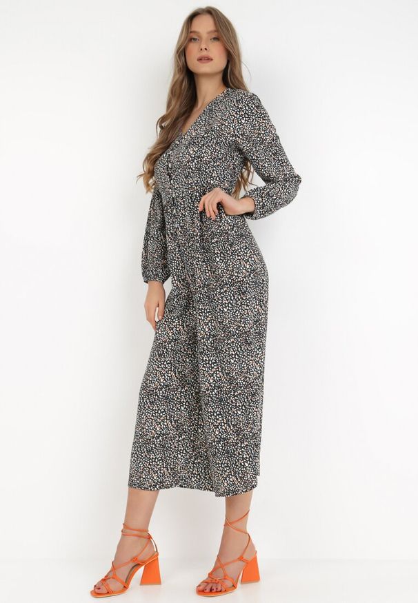 Born2be - Czarny Kombinezon Pyrhele. Okazja: na co dzień. Kolor: czarny. Długość: długie. Wzór: nadruk. Styl: elegancki, casual