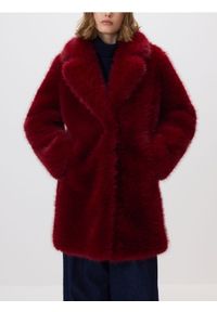 Reserved - Płaszcz z imitacji futra - czerwony. Kolor: czerwony. Materiał: futro #1