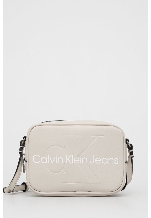 Calvin Klein Jeans torebka kolor beżowy. Kolor: beżowy. Rodzaj torebki: na ramię