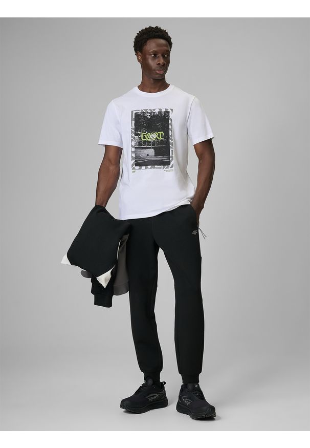 4f - 4F T-shirt regular z nadrukiem męski - biały M. Okazja: na co dzień. Kolor: biały. Materiał: dzianina, bawełna, materiał. Wzór: nadruk. Styl: casual, klasyczny