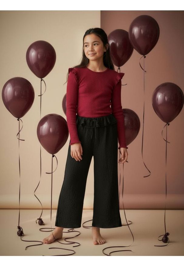 Sinsay - Spodnie z szeroką nogawką - czarny. Kolor: czarny