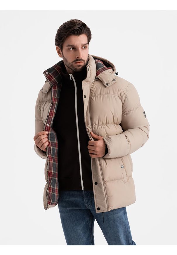 Ombre Clothing - Męska kurtka puffer z podszewką w kratę – beżowa V2 - Rozmiar: XL. Kolor: beżowy. Materiał: guma, poliester, materiał, bawełna, syntetyk, nylon. Długość: długie. Wzór: aplikacja