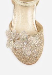 Born2be - Złote Sandały na Niskim Obcasie Ozdobione Brokatem Cyrkoniami i Kwiatami 3D Venatia. Kolor: złoty. Wzór: aplikacja, kwiaty #3