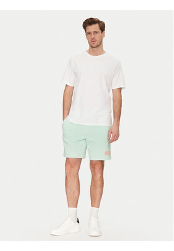 GAP - Gap Szorty sportowe 703989-01 Zielony Regular Fit. Kolor: zielony. Materiał: bawełna. Styl: sportowy