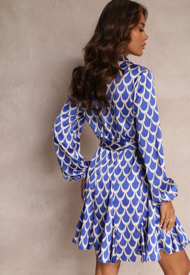 Renee - Niebieska Sukienka Koszulowa z Falbanką i Wiązanym Paskiem Calalla. Kolor: niebieski. Materiał: materiał. Typ sukienki: koszulowe