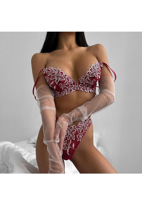 Intica - Komplet bielizny z haftem i usztywnianymi miseczkami Airi. Kolor: czerwony. Materiał: materiał. Wzór: haft