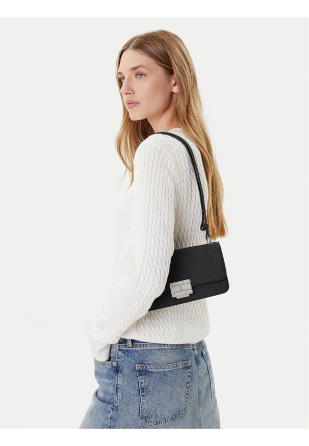 Tommy Jeans Torebka Tjw Crush Crossover AW0AW17529 Czarny. Kolor: czarny. Materiał: skórzane