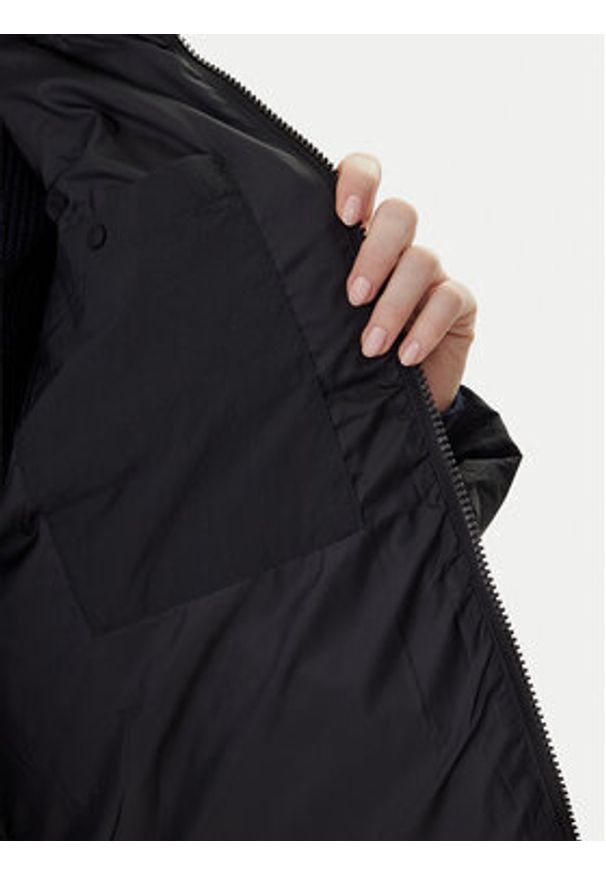 Lacoste Kurtka puchowa BF3262 Czarny Relaxed Fit. Kolor: czarny. Materiał: syntetyk