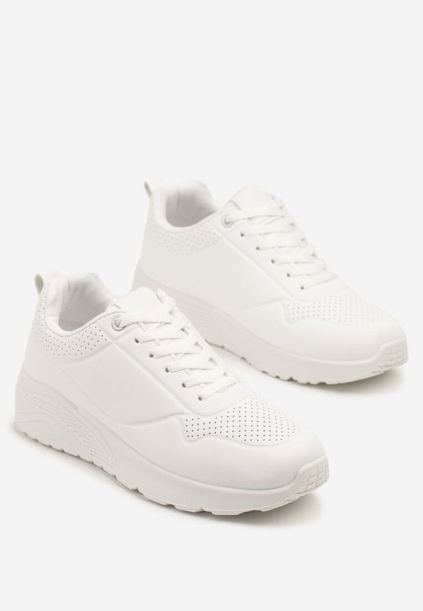 Renee - Białe Sneakersy z Tłoczoną Cholewką Ulithrena. Okazja: na co dzień. Kolor: biały. Materiał: jeans. Szerokość cholewki: normalna