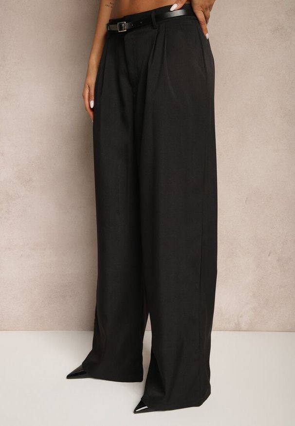 Renee - Czarne Spodnie High Waist Garniturowe z Szerokim Nogawkami Silzemia. Okazja: na co dzień, do pracy, na spotkanie biznesowe. Stan: podwyższony. Kolor: czarny. Styl: biznesowy, klasyczny, casual, elegancki